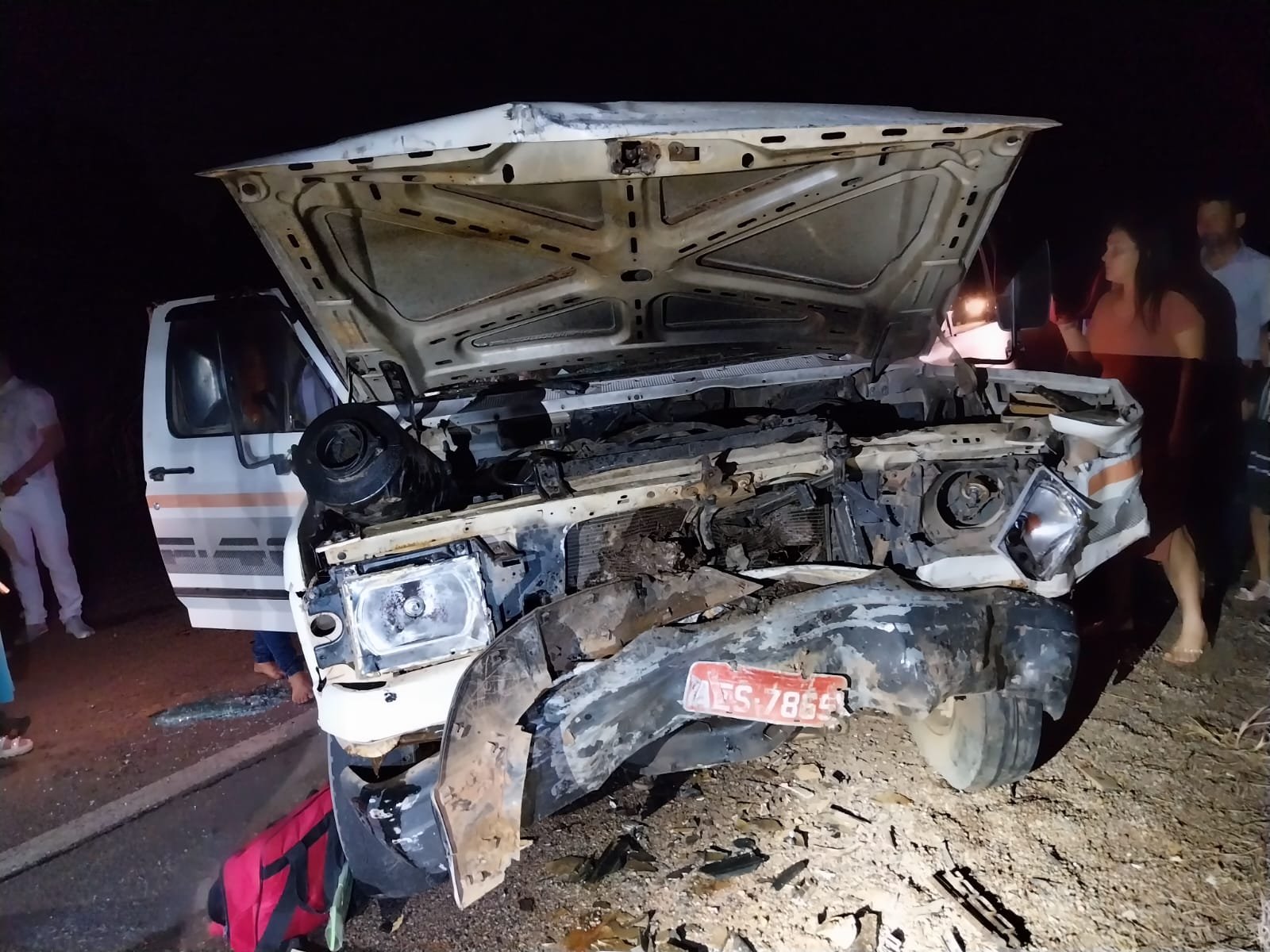 Colisão entre caminhão e SUV deixa quatro feridos e uma vítima morta na zona rural de Terra Nova do Norte