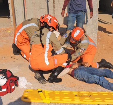 Homem cai de sete metros e sobrevive em Sinop
