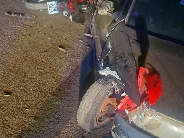 Colíder: Motociclista fica ferido após bater contra Gol estacionado na contramão