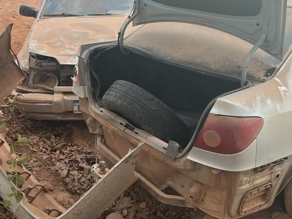 Três veículos se envolvem em acidente em estrada de Colíder e ficam bem avariados