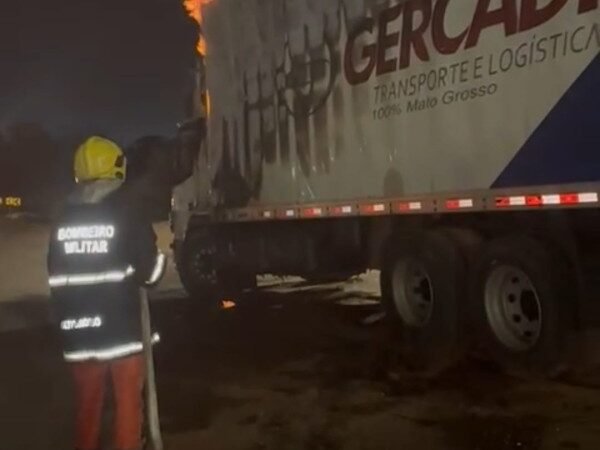 Colíder: Fogo destrói cabine de caminhão estacionado em empresa às margens da MT-320