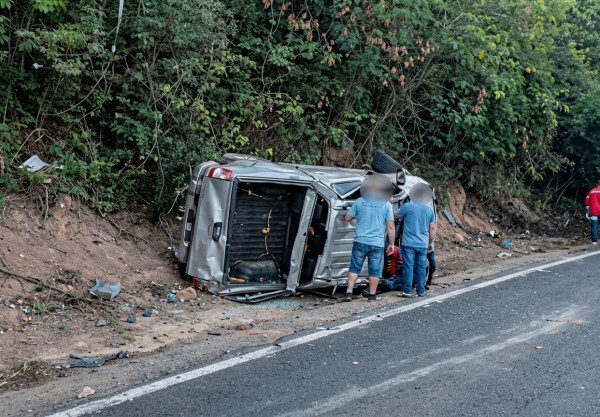 S10 e veículo de carga colidem na BR-163 entre Nova Santa Helena e Itaúba