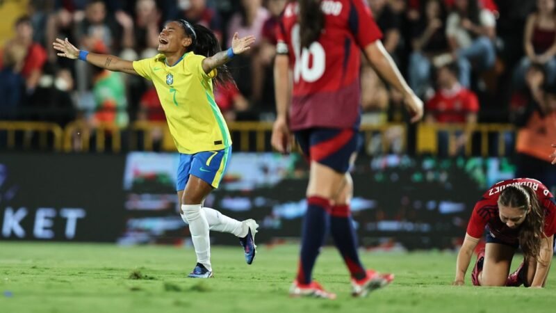 Câmara aprova lei com medidas para promover futebol feminino no país