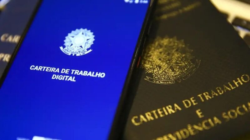 Desemprego recua 0,5% no trimestre encerrado em julho