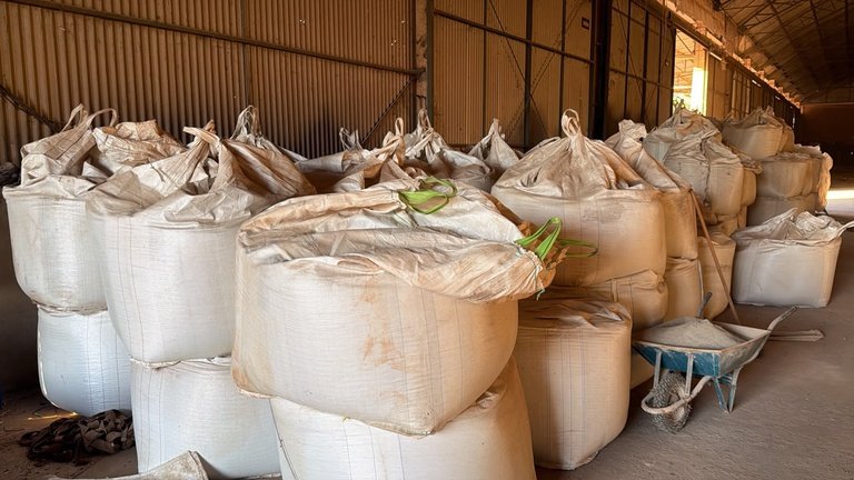 Operação mira esquema de fertilizantes adulterados e furto de grãos