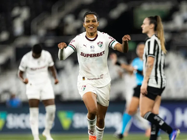Fluminense domina, vence e complica Botafogo no Brasileirão Feminino