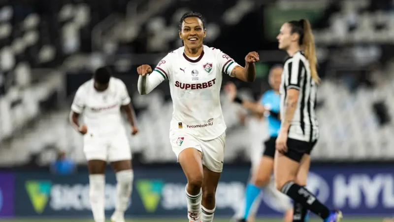 Fluminense domina, vence e complica Botafogo no Brasileirão Feminino