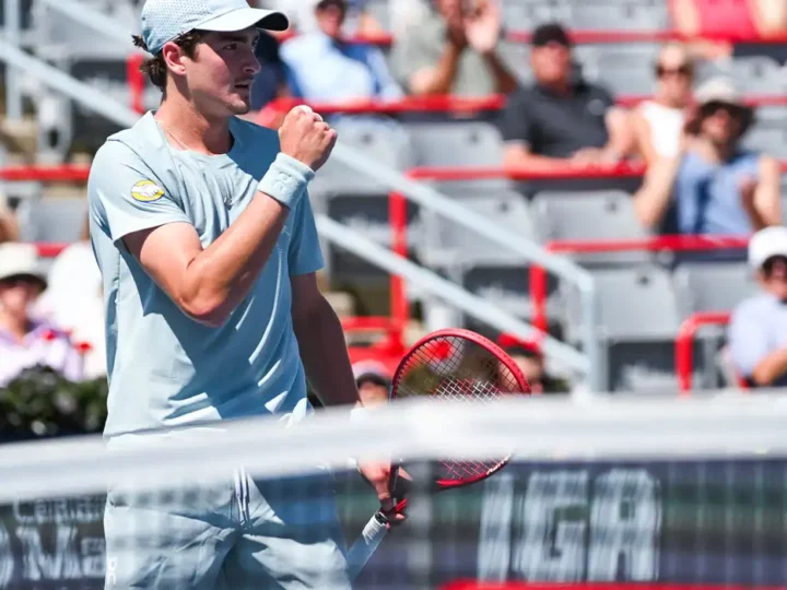 João Fonseca supera Tsitsipas na estreia do Masters 1000 de Montreal