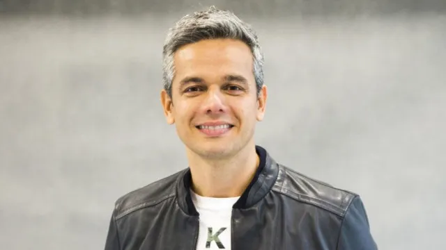 Otaviano Costa confirma lesão nos bastidores do Dança dos Famosos: ‘Está tudo bem’