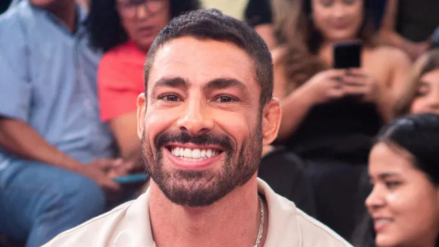 ‘Sou um pai carinhoso’, diz Cauã Reymond sobre a criação da filha adolescente