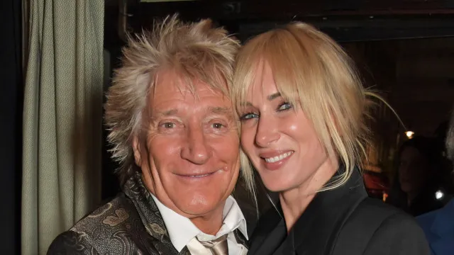 Kimberly Stewart anuncia nova gravidez: ‘Oops, fiz de novo’, diz modelo