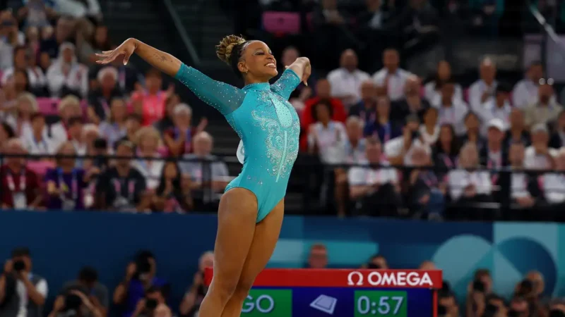 Após 2 anos, Rebeca Andrade volta a disputar etapa da Copa do Mundo