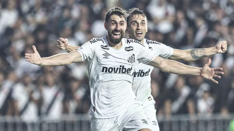 Santos desencanta no 2º tempo e atropela o Vasco pelo Brasileirão
