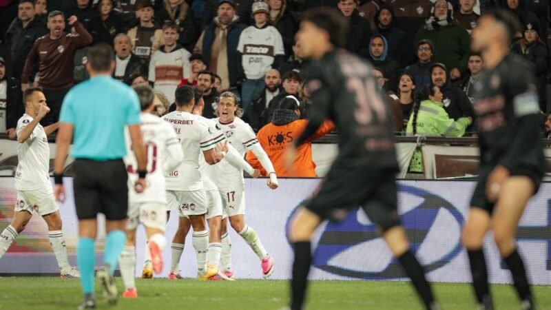 Fluminense leva susto, mas é 1º classificado à semi da Libertadores