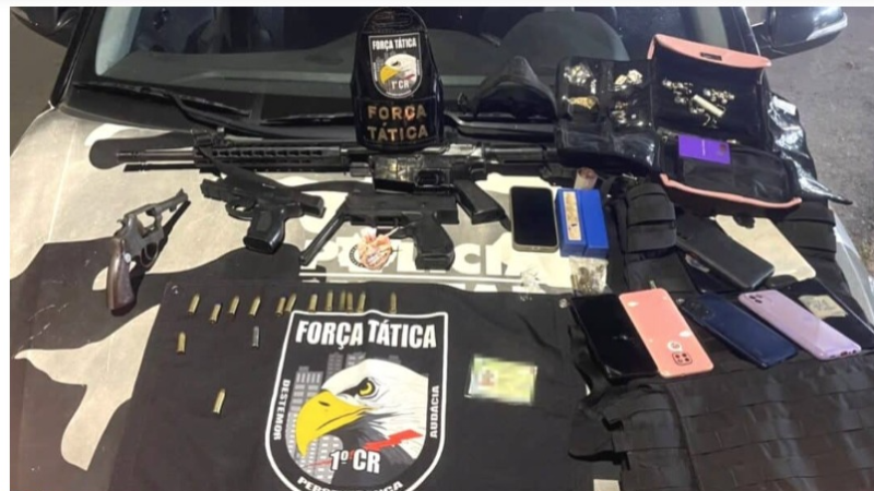 Quadrilha é presa após assalto a mineradora e PM apreende simulacro de fuzil