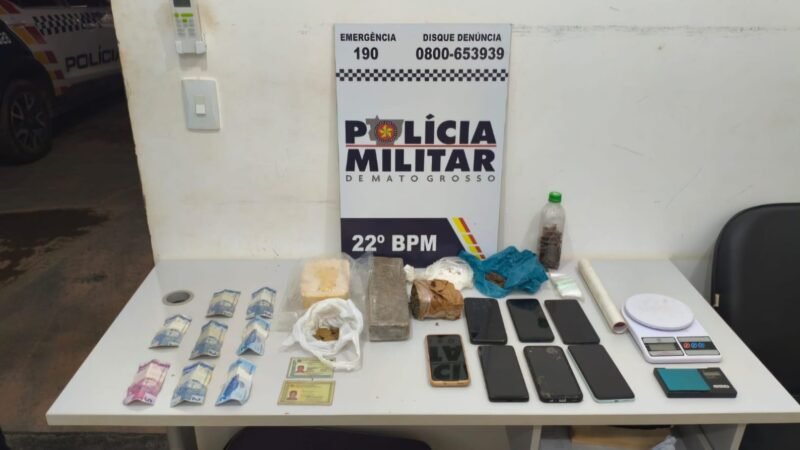 “Se entrar aqui, é bala”: PM encontra drogas e prende dois suspeitos durante ocorrência de violência contra mulher em Peixoto de Azevedo