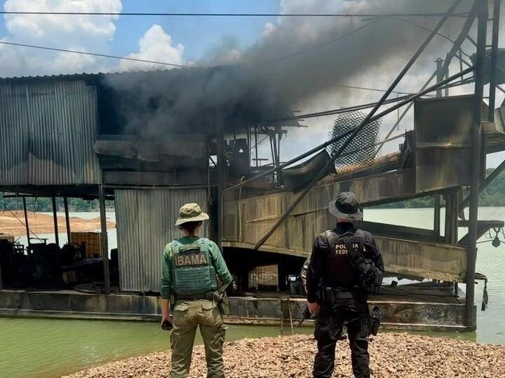 Operação contra garimpo ilegal inutiliza 10 equipamentos e expõe degradação de rios