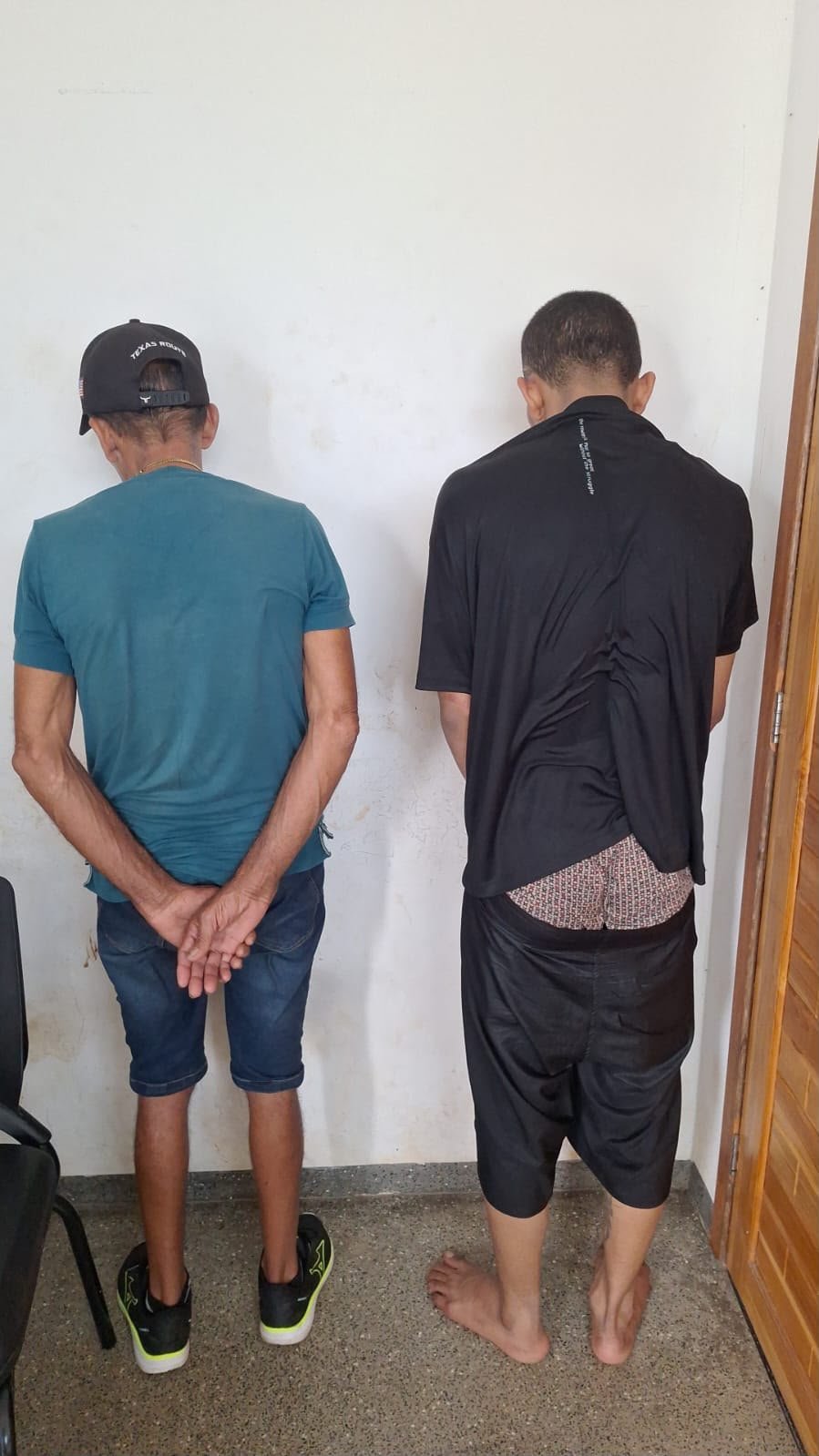 Fuga, colisão e armas apreendidas: dois são presos após perseguição da PM em Peixoto de Azevedo