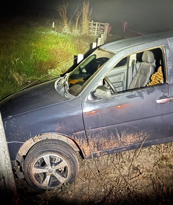 Motorista de 39 anos perde controle de veículo, bate em cerca e é detido por embriaguez em Nova Canaã do Norte
