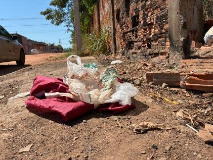 Catador encontra recém-nascida no lixo em rua de MT