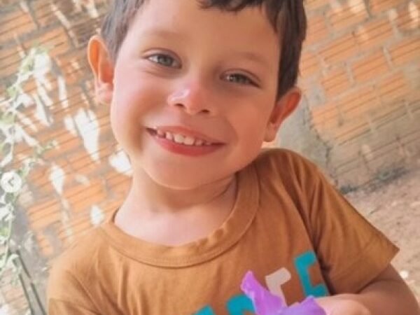 Menino de 4 anos morre afogado após areia ceder em balneário de MT