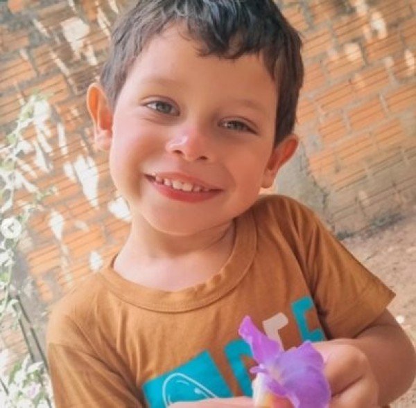 Menino de 4 anos morre afogado após areia ceder em balneário de MT