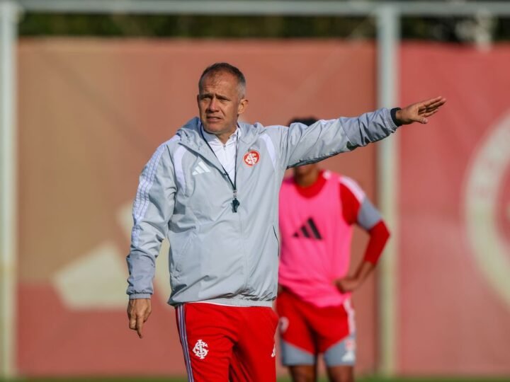 Internacional contrata técnico Eduardo Baptista até o fim da temporada
