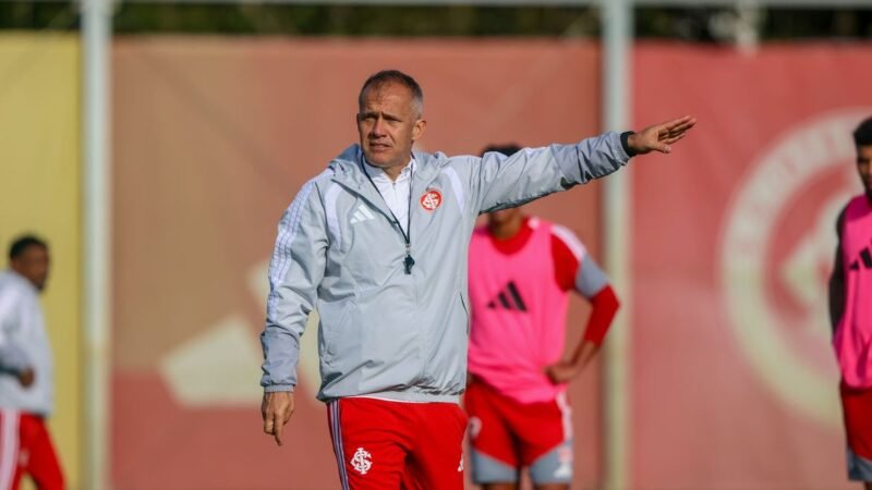 Internacional contrata técnico Eduardo Baptista até o fim da temporada