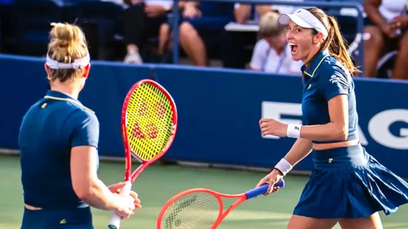 Luisa Stefani vai às semifinais do US Open e sobe no ranking mundial