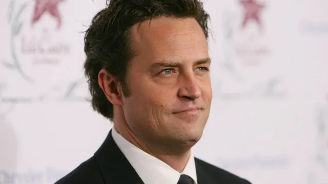Matthew Perry, de ‘Friends’, vai ganhar documentário da Netflix sobre a sua vida
