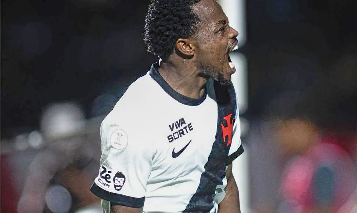 Vasco e Palmeiras avançam e se enfrentam na semi da Copa do Brasil