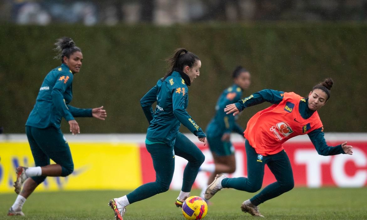 Seleção feminina estreia no Beira-Rio em amistoso contra Argentina