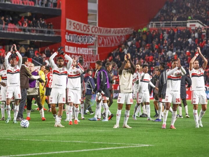 Sem chutar a gol na Argentina, Flamengo sobrevive na Libertadores