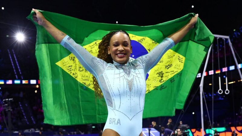 Rebeca Andrade conquista o tri no Mundial de Ginástica na Holanda