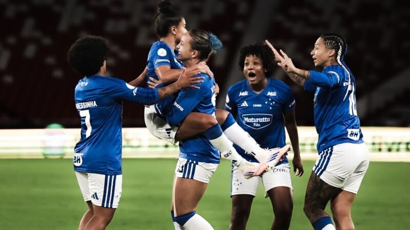 Libertadores Feminina: Cruzeiro resiste à altitude e vence na estreia