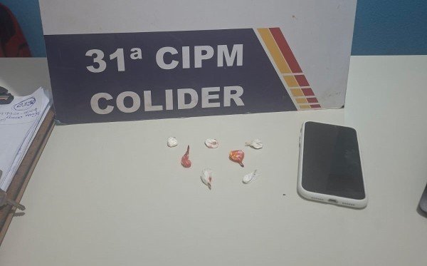 PM apreende porções de drogas e prende jovem em Colíder