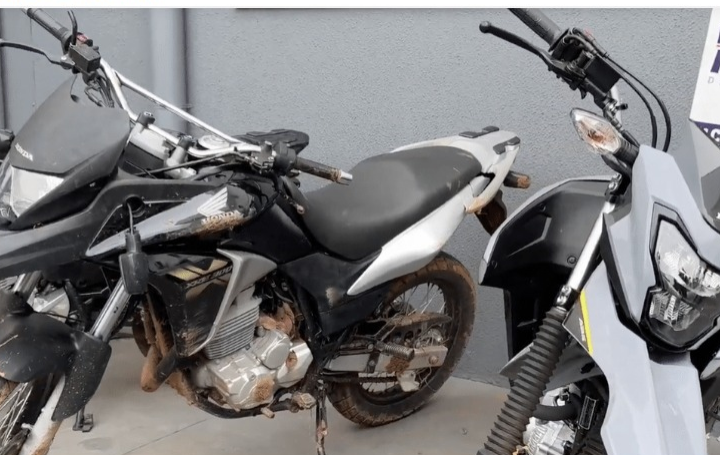 Seis motos furtadas são recuperadas e quatro menores acabam apreendidos