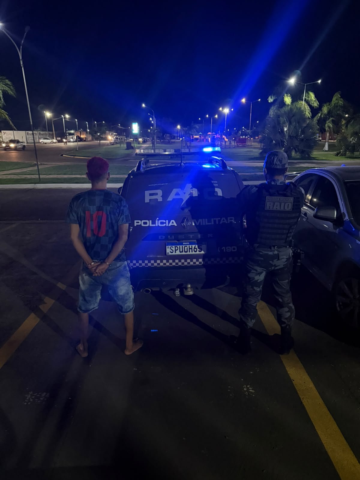 Motociclista foge de abordagem, tenta se esconder em residência e acaba preso por tráfico em Guarantã do Norte