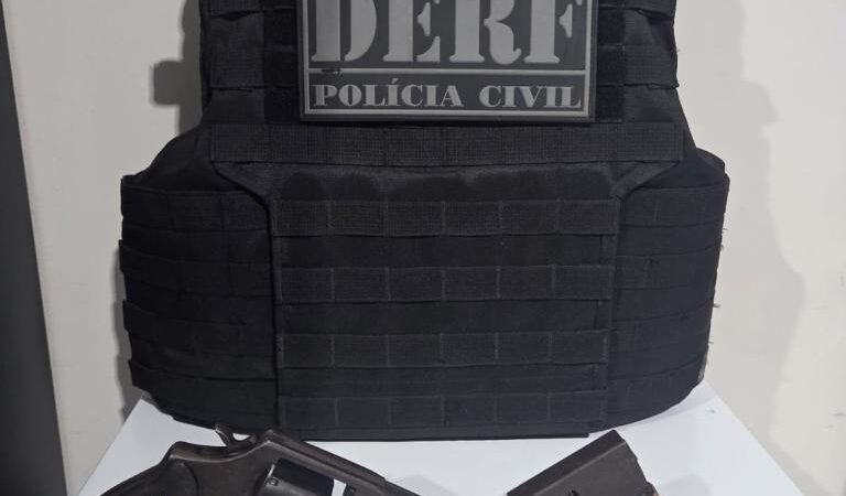 Foragido de megaoperação contra facção é preso com armas e munições