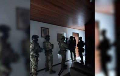 Menina de 4 anos feita de refém pelo pai é resgatada pelo BOPE