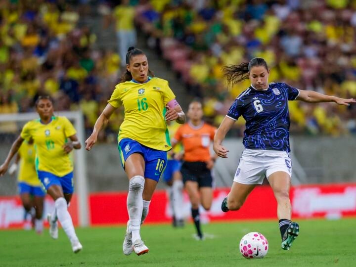 Empate com Argentina conclui período de testes na seleção feminina