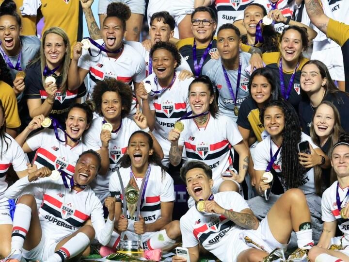 São Paulo segura Corinthians e é campeão brasileiro pela 1ª vez