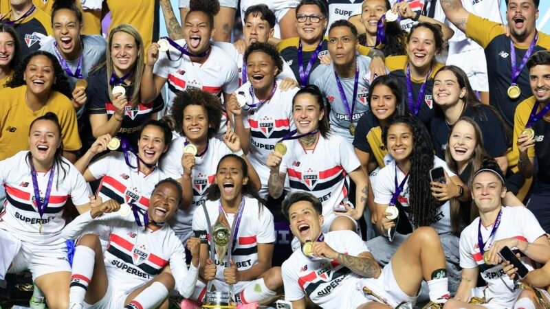 São Paulo segura Corinthians e é campeão brasileiro pela 1ª vez