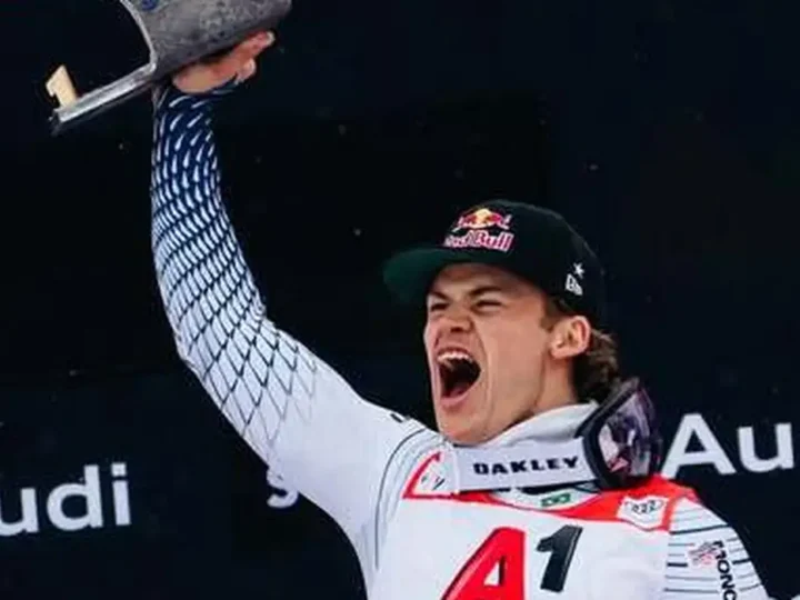 Lucas Pinheiro abre temporada com ouro em slalom gigante na Áustria