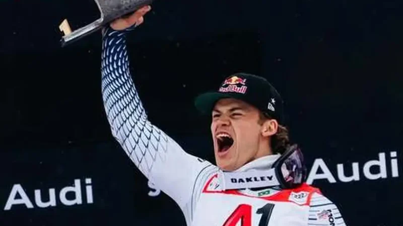 Lucas Pinheiro abre temporada com ouro em slalom gigante na Áustria