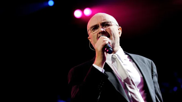 ‘Meus casamentos terem acabado’, diz Phil Collins sobre maior arrependimento de sua vida