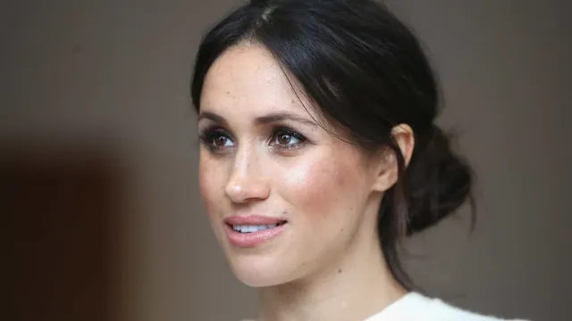 Meghan Markle se diz muito abalada por acusações contra Thomas Markle