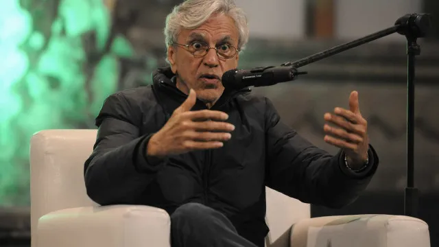 Caetano convoca ato pela democracia no Rio no mesmo dia de manifestação de Flávio na Paulista