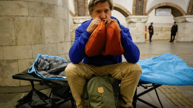 Ator de “Game of Thrones” passa a noite no metrô após ameaça de ataque